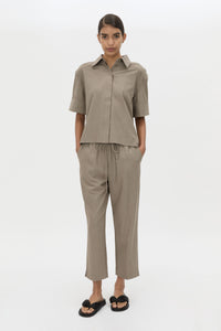 Front view CAMILLA AND MARC Vector Crop Pant in Mocha Brown styled with the Vector Short Sleeve Shirt.