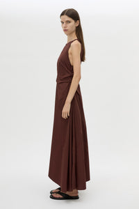 Side view CAMILLA AND MARC Brera midi dress in chocolate with topstitch details and side pockets.