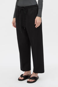 Cropped view CAMILLA AND MARC Beau Tapered Crop Pant in Black with elasticated waistband.