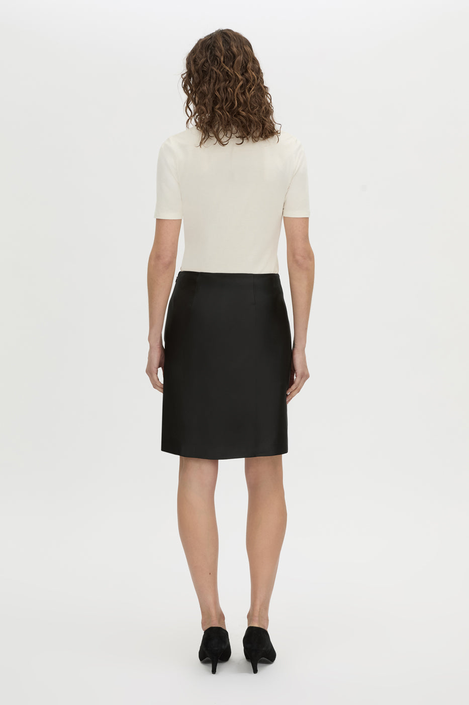 Back view CAMILLA AND MARC Dakota slim fit cream top with ribbed turtle neck.