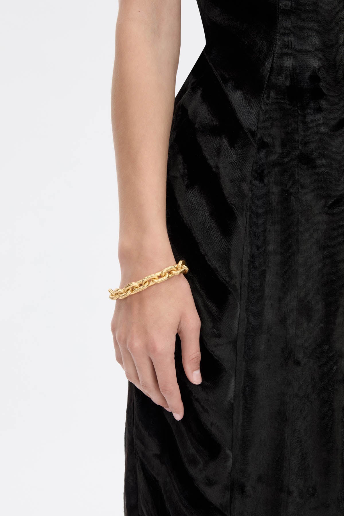 Front view CAMILLA AND MARC Eagan Bracelet in gold with handcrafted ruched chain links in solid brass.