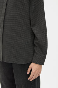 Close up view CAMILLA AND MARC Genre Gingham Long-Sleeve Shirt in Steel Grey with contrast collar.