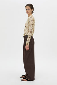 Side view CAMILLA AND MARC Lola relaxed pant in hickory.