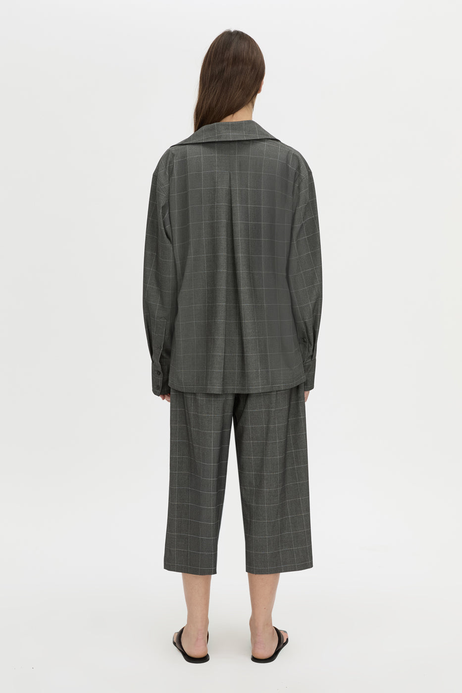 Back view CAMILLA AND MARC Lourdes check soft culotte in grey.