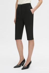 crop view CAMILLA AND MARC Mackinley stretch suit high-waisted capri pants.
