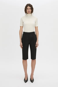 Front view CAMILLA AND MARC Mackinley stretch suit high-waisted capri pants.
