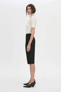 Side view CAMILLA AND MARC Mackinley stretch suit high-waisted capri pants.