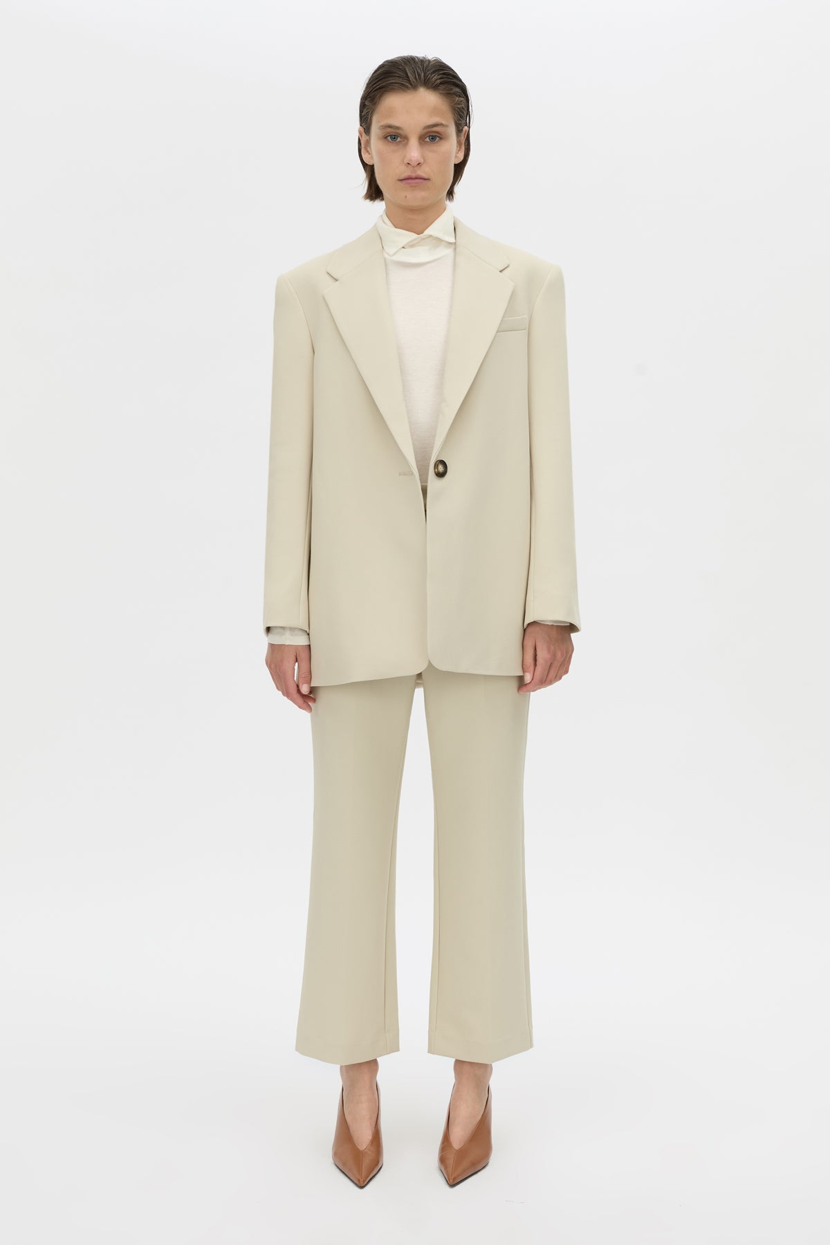 Front view CAMILLA AND MARC Mackinley oversized blazer in pistachio with Mackinley Cropped Pant in Pistachio.
