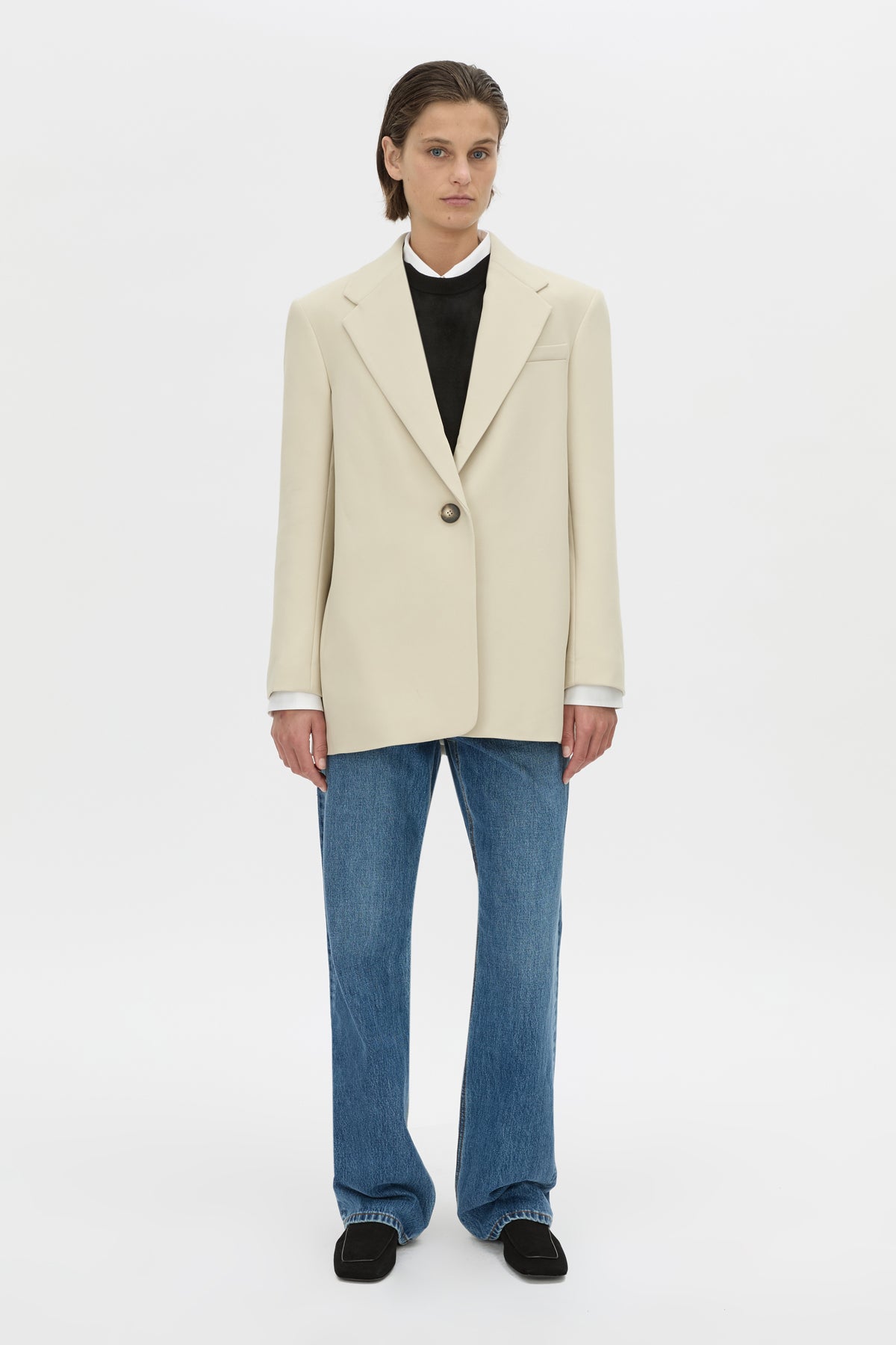 Front styled view CAMILLA AND MARC Mackinley oversized blazer in pistachio.