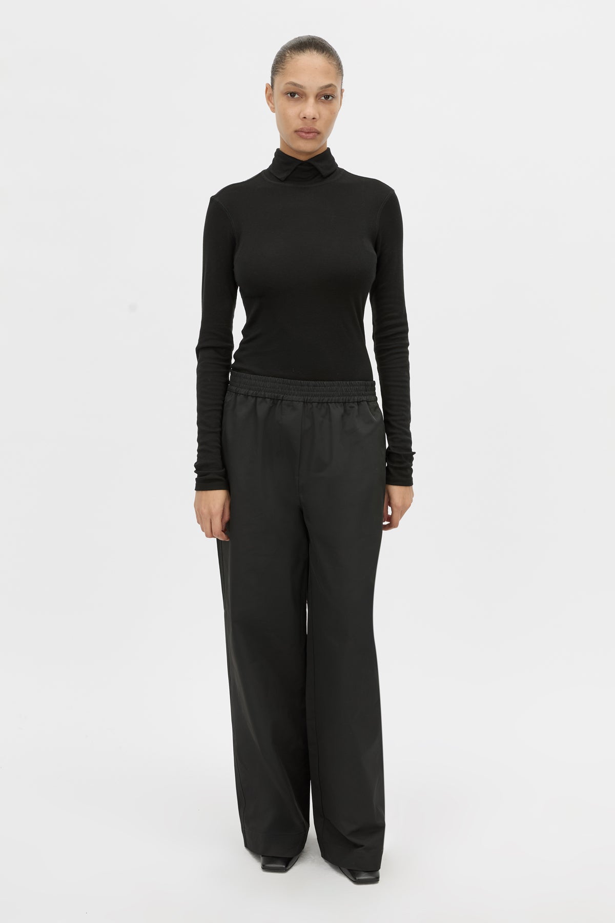 Front-styled view CAMILLA AND MARC Mahdavi pant in black.