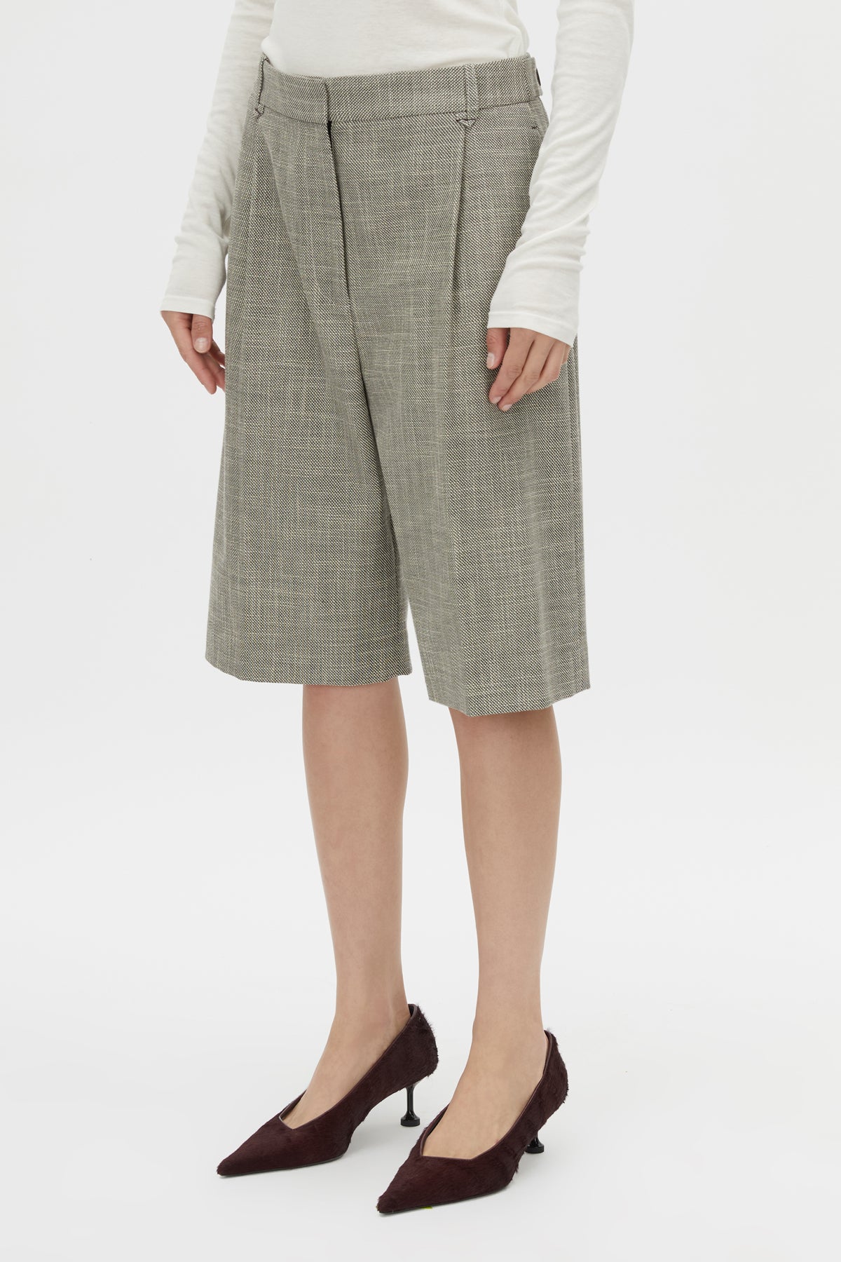 Cropped view CAMILLA AND MARC Nestor Short in Chocolate Marle with a tailored cut and waistband detail.