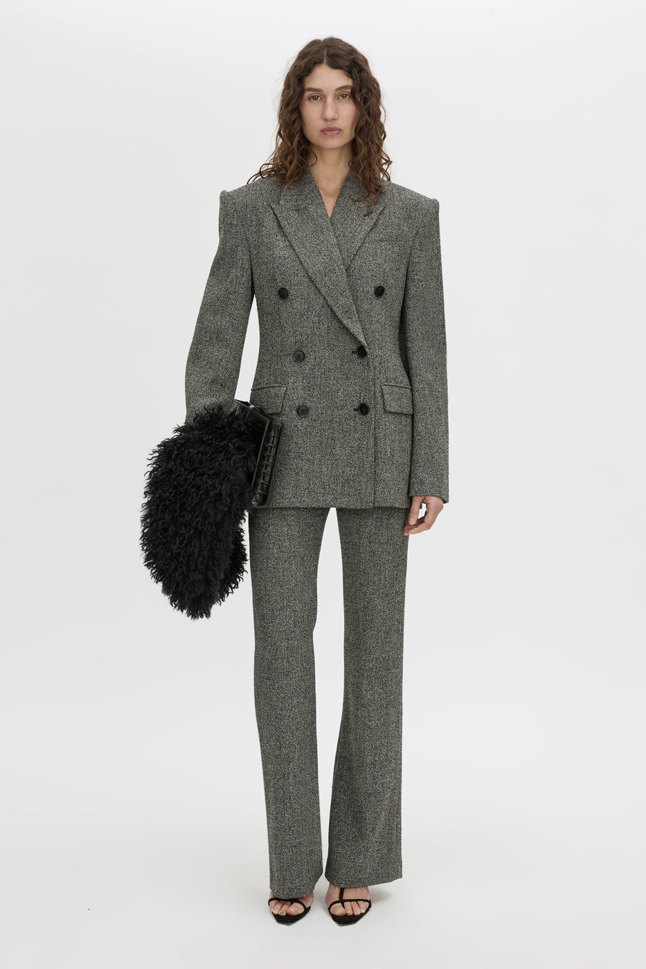 Styled view CAMILLA AND MARC Renley Stole in black faux‑fur.