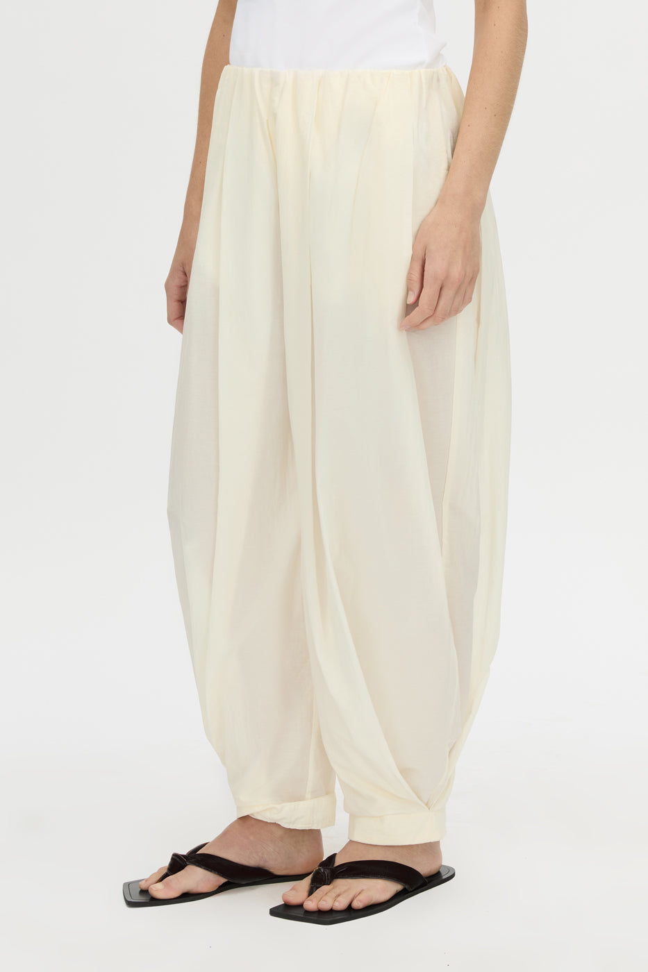 Cropped view CAMILLA AND MARC Rhia Balloon Leg Pant in ivory with an encased gathered elastic waistband.