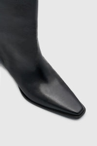 Rowan Knee Boot - CAMILLA AND MARC pull-on Rowan Knee Boot in black tumbled‑look Italian cow leather
