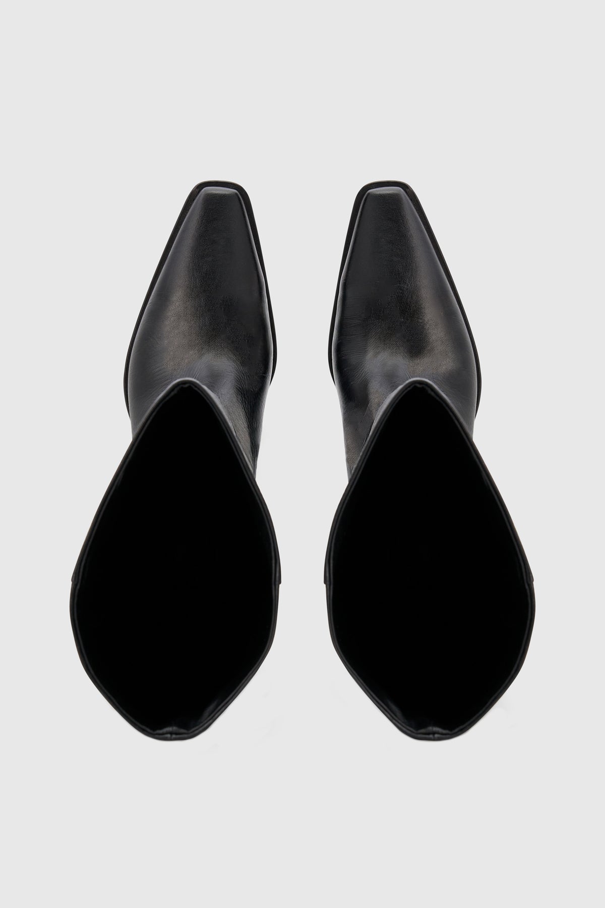 Rowan Knee Boot - CAMILLA AND MARC pull-on Rowan Knee Boot in black tumbled‑look Italian cow leather