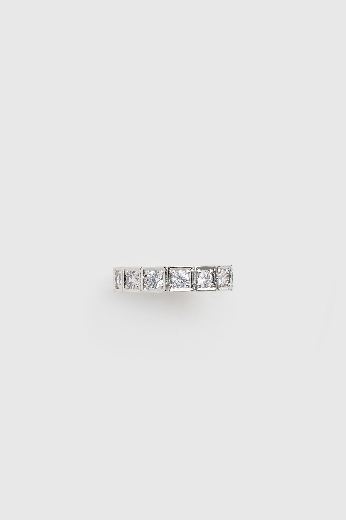 Side view CAMILLA AND MARC Sloane Ring in worn‑look silver finished with cubic zirconia stones.