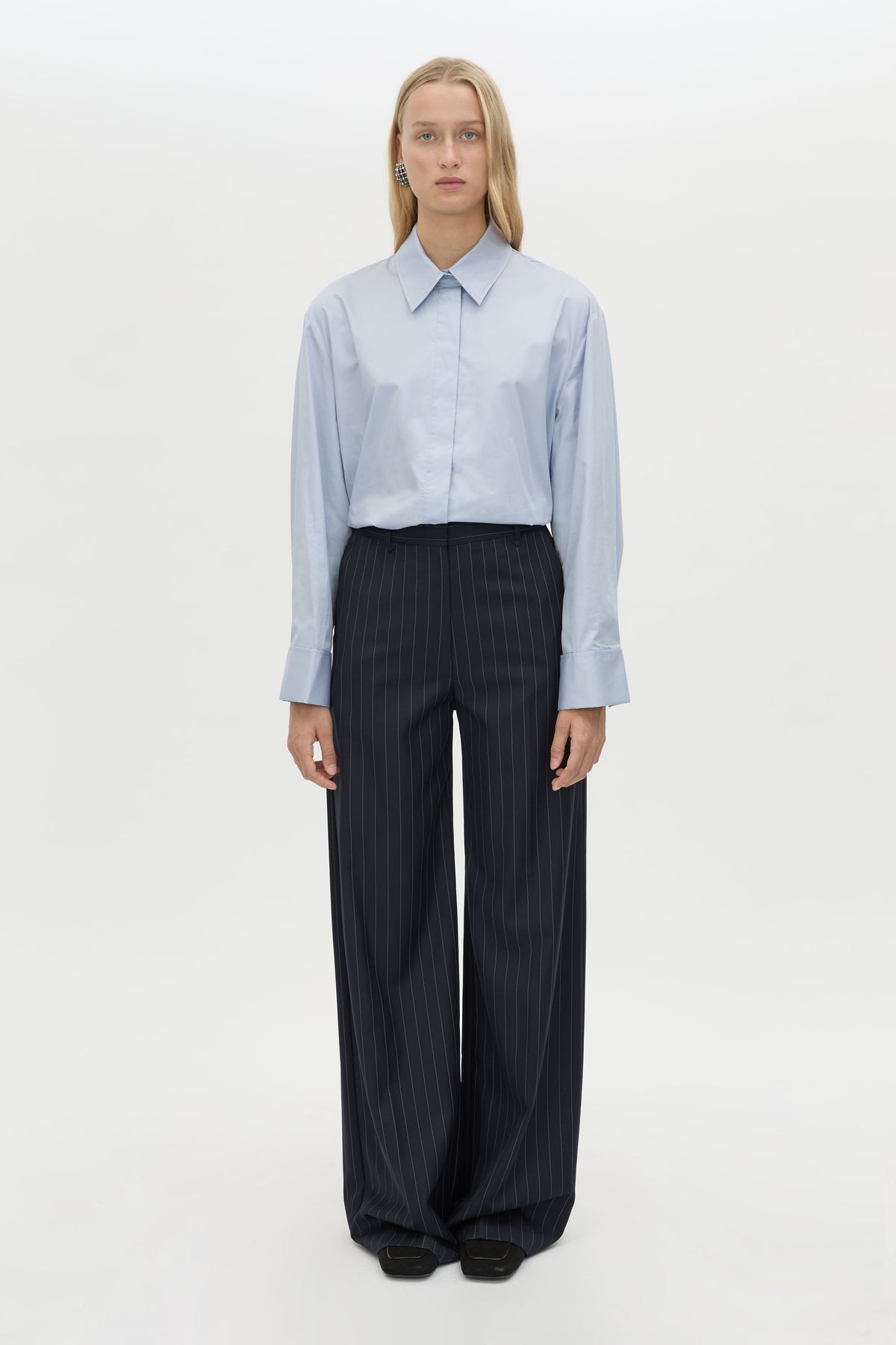 Front view CAMILLA AND MARC Tyler Long Sleeve Shirt in Sky Blue styled with the Brody Pant.