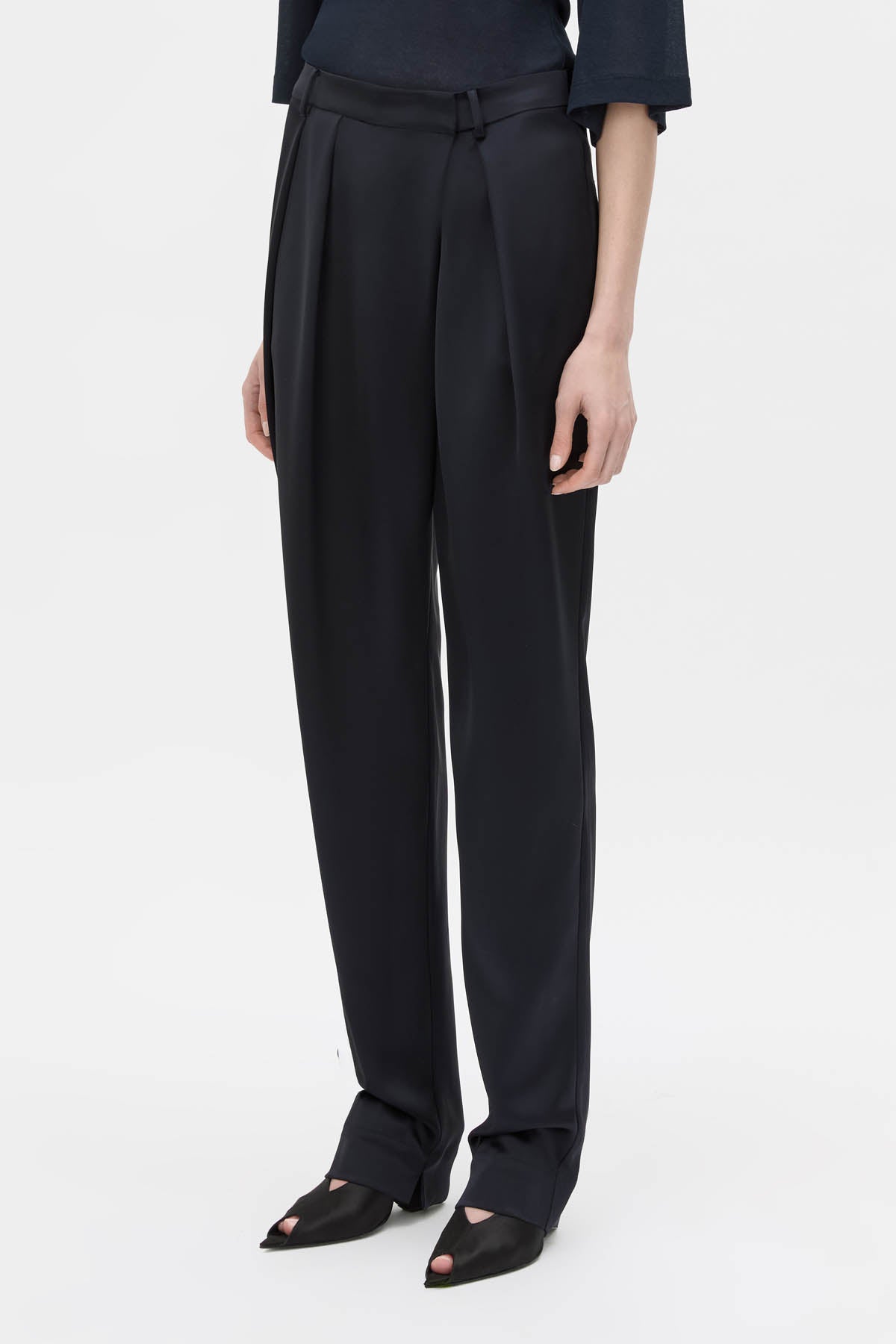 Velin Pant