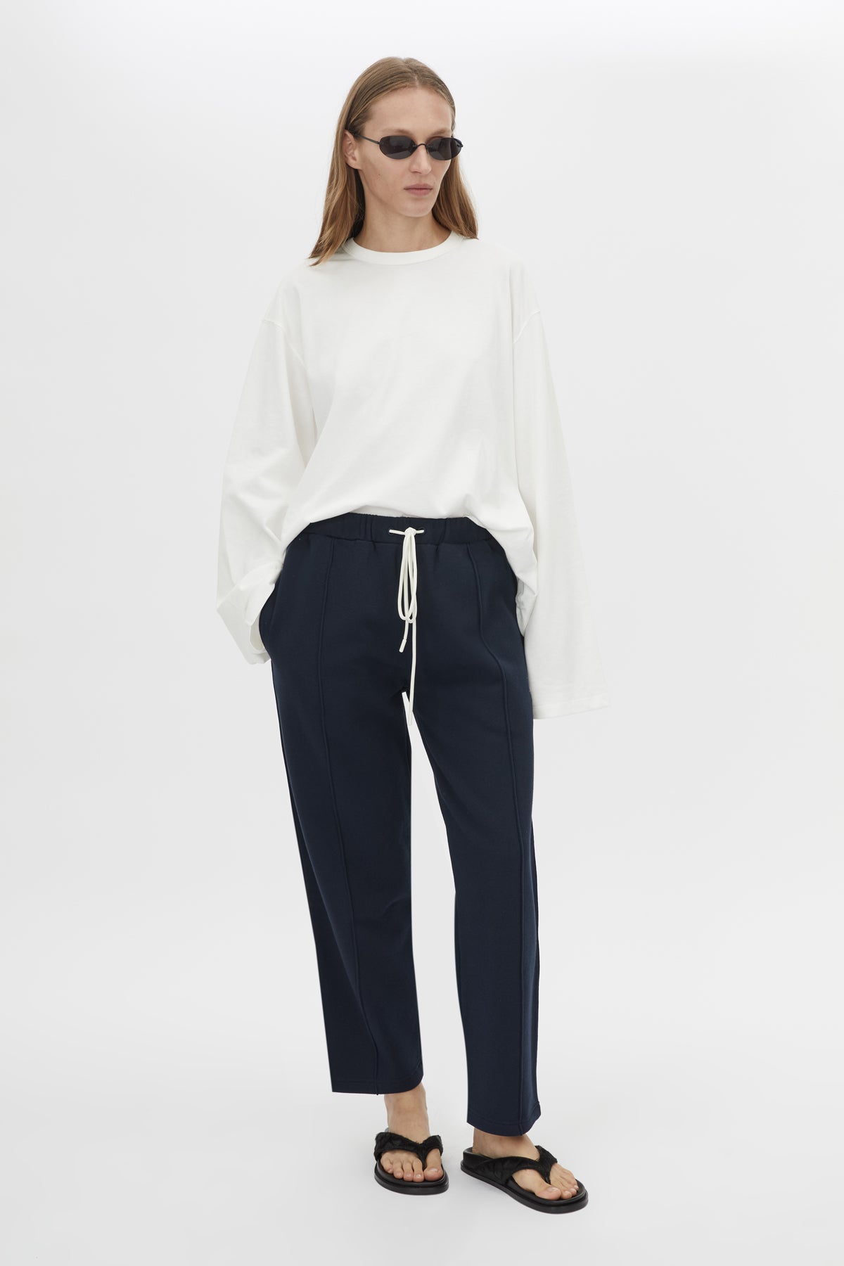 Zylus Track Pant - CAMILLA AND MARC Zylus straight-leg, mid-rise cropped elasticated pant in navy/white