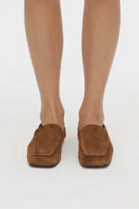 Front view CAMILLA AND MARC Carolyn Loafer in Tan Italian leather with square toe and slip‑on design.  