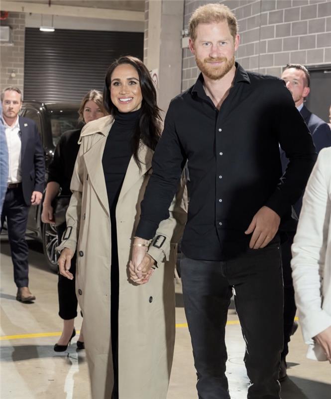 CAMILLA AND MARC - Meghan Markle, Dutchess of Sussex wearing the Evans Trench Coat