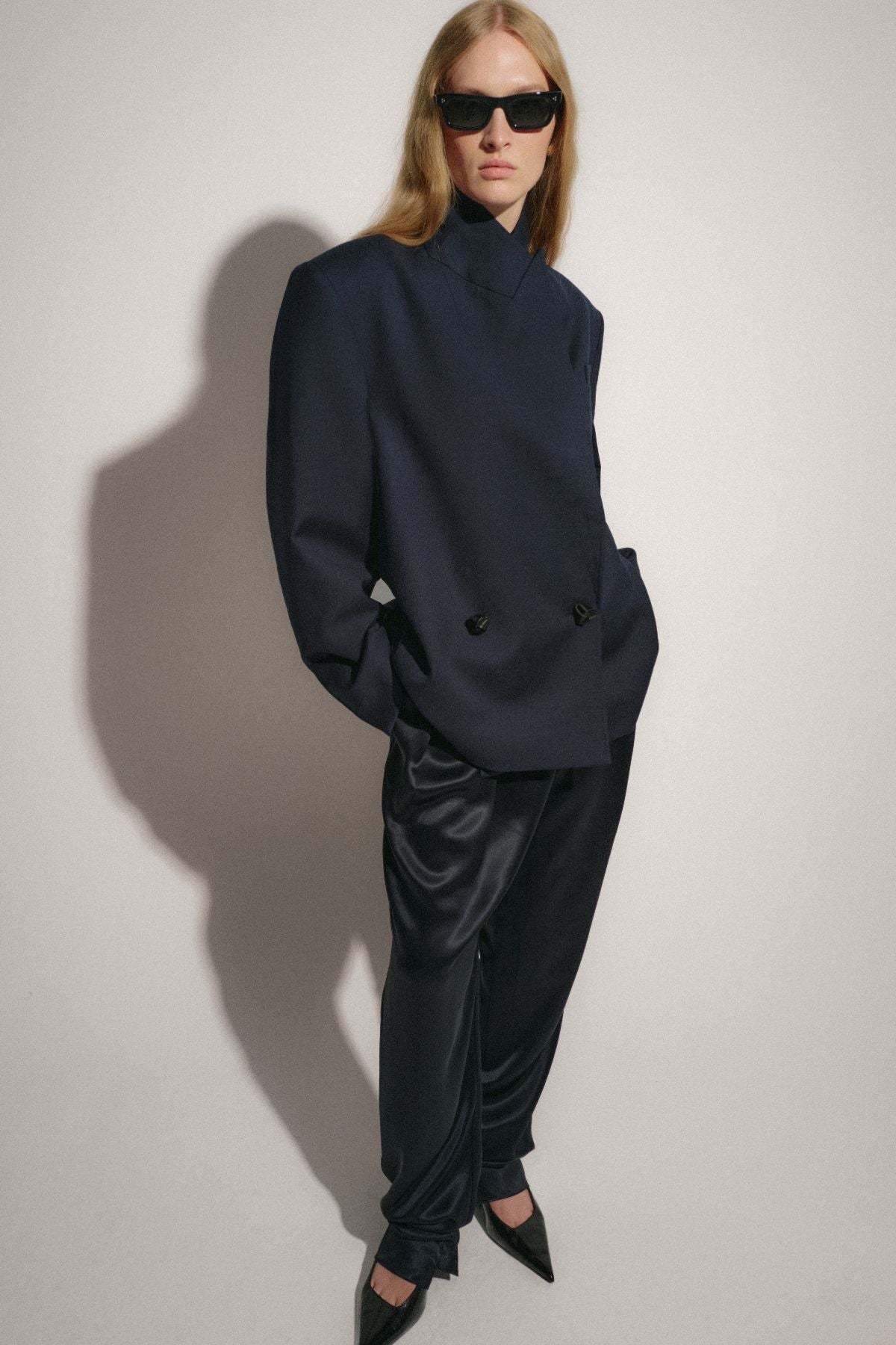 VELIN-BLAZER-CAMPAIGN-IMAGE