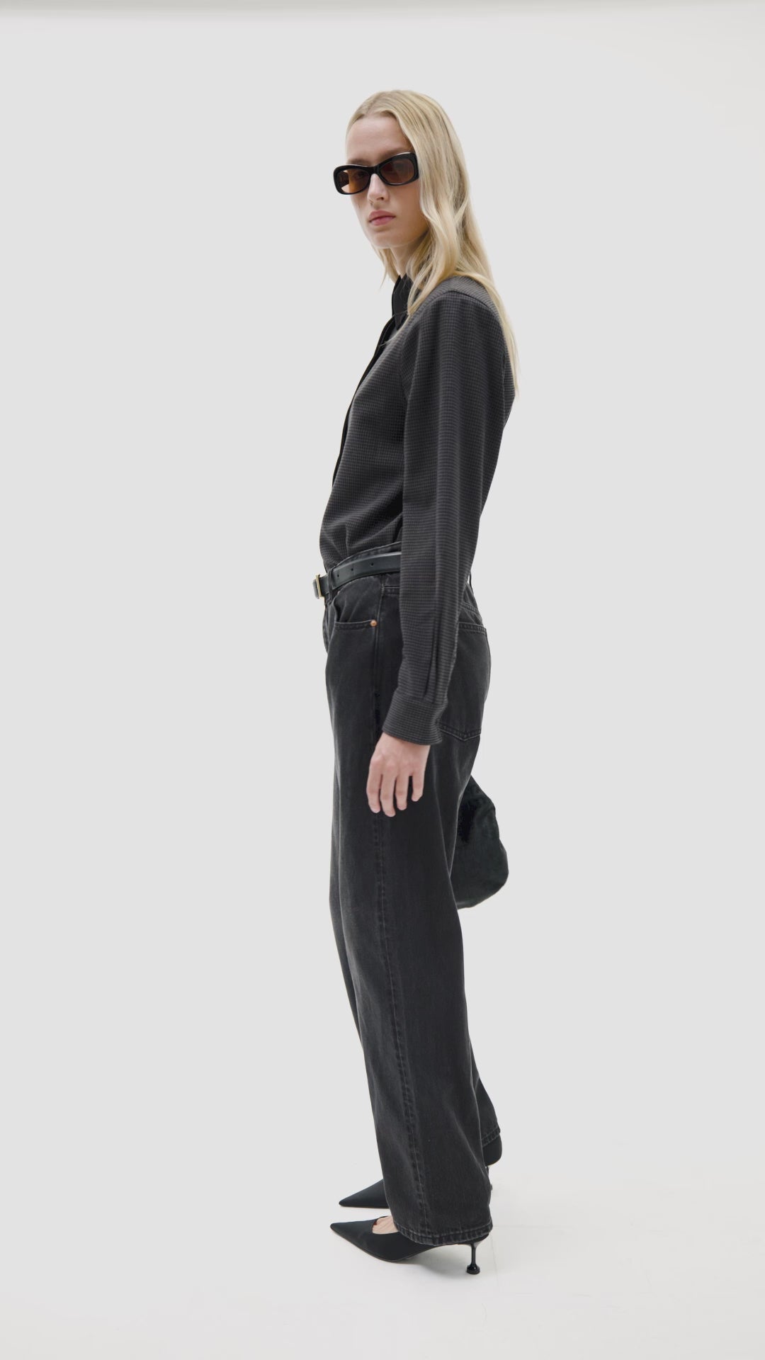 Styled video CAMILLA AND MARC Noa Denim Jean in Vintage Black with low‑rise tapered silhouette.